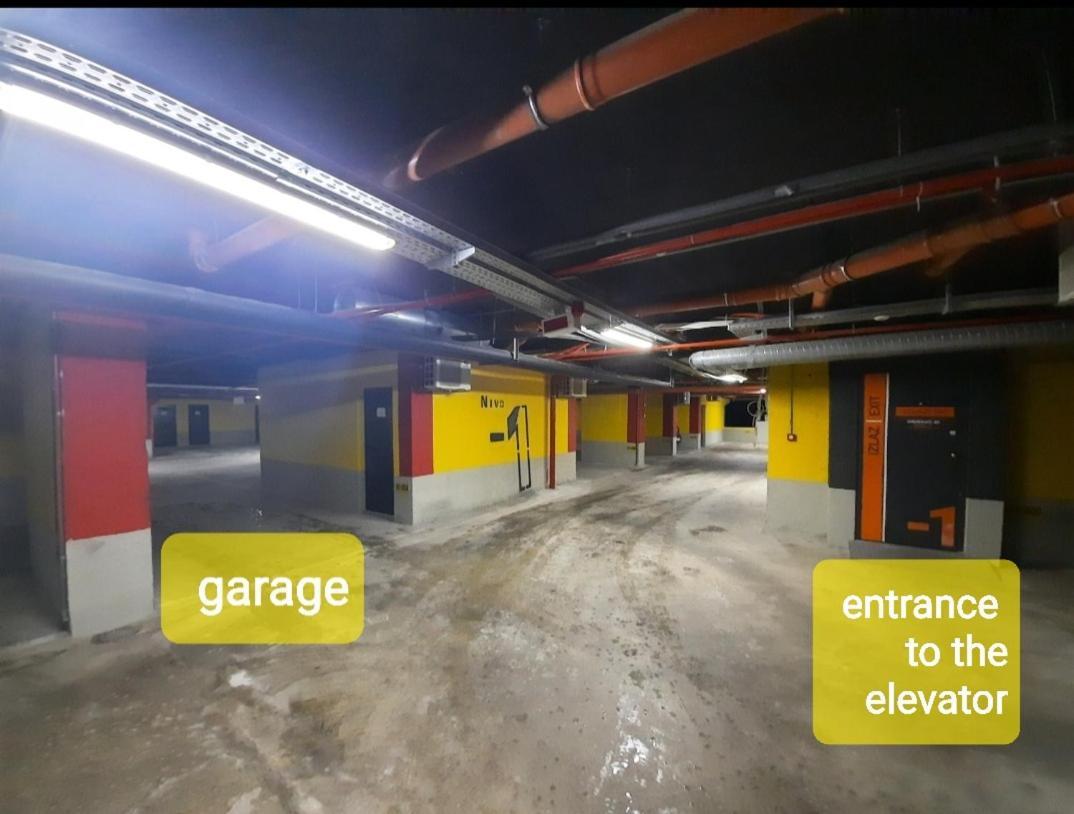 Apartman Bulevar Sarajevo - Free Parking Bagian luar foto